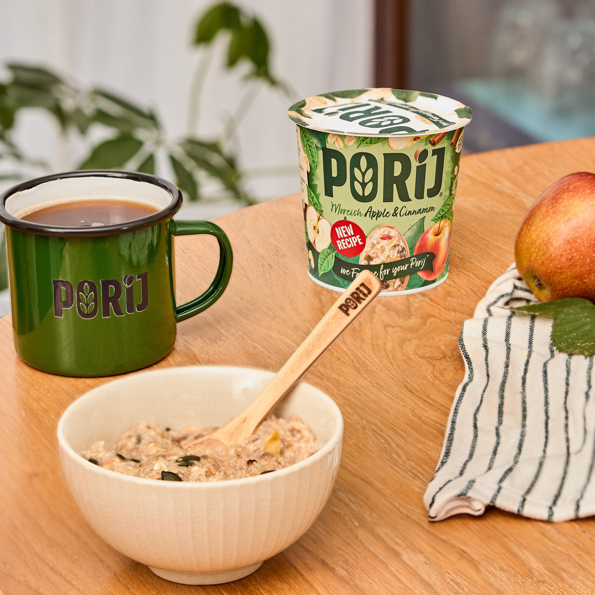 8 x Moreish Apple & Cinnamon Flavour instant Porridge Pots